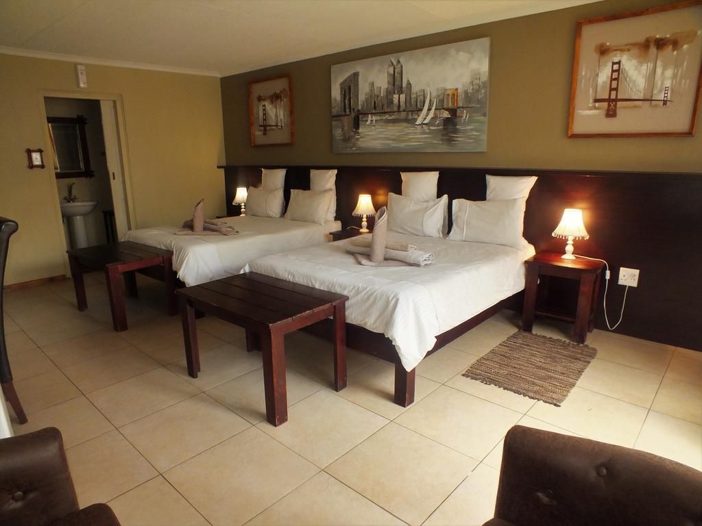 Uzuri Guesthouse Cc Windhoek Luaran gambar
