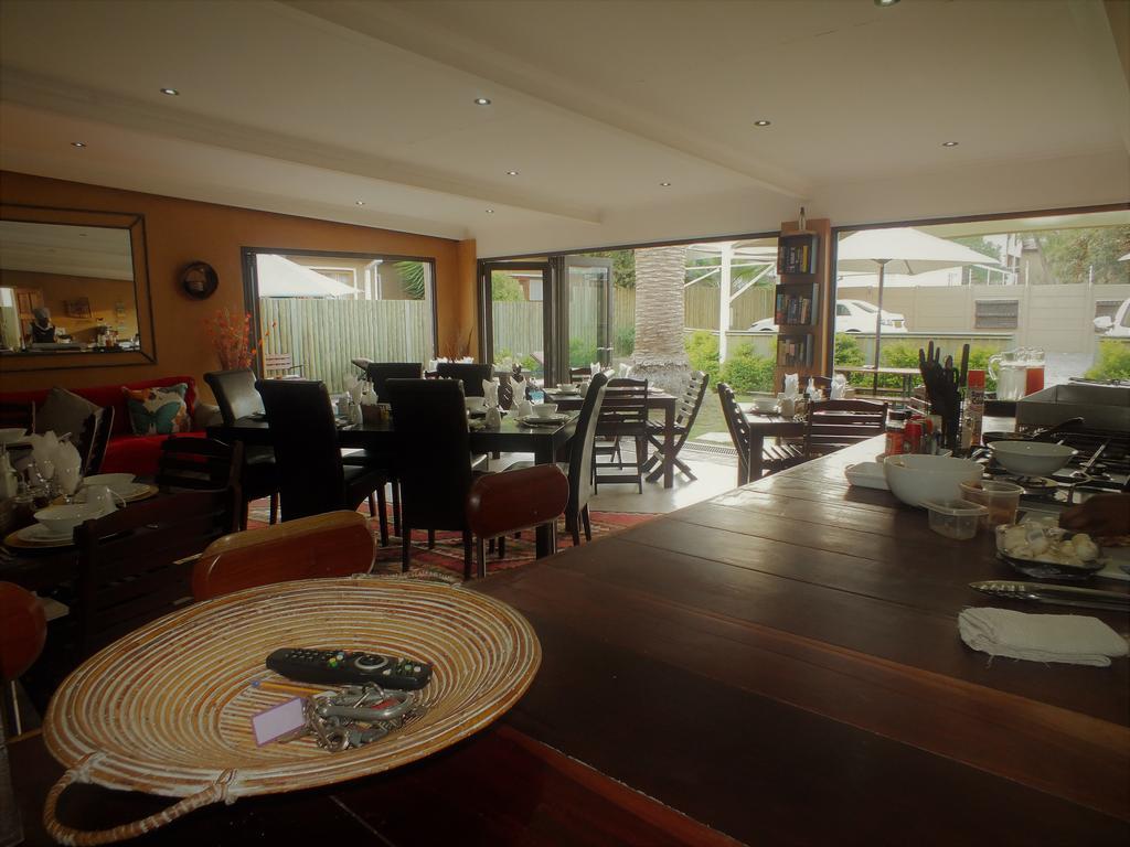 Uzuri Guesthouse Cc Windhoek Luaran gambar